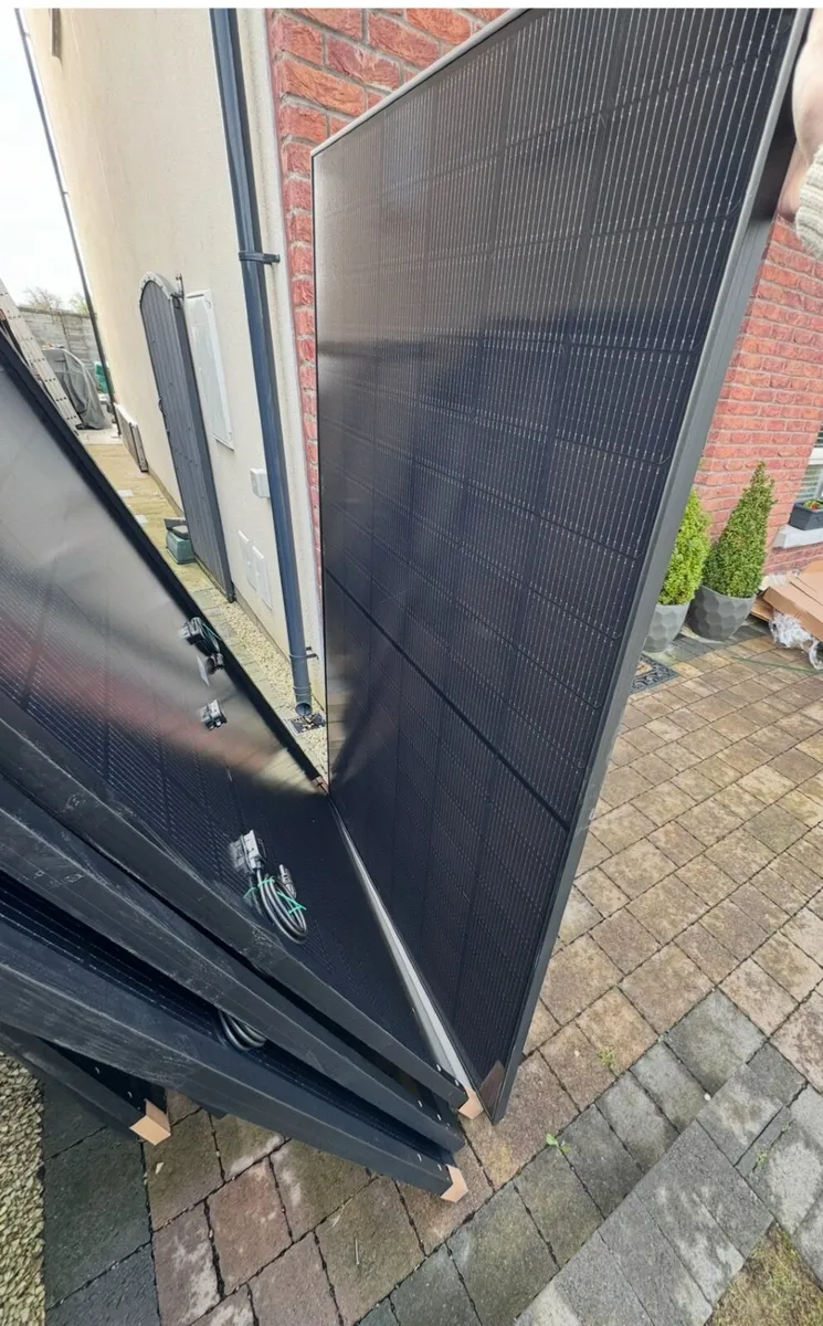 2 x 435W Bauer Solar panels - Image 2