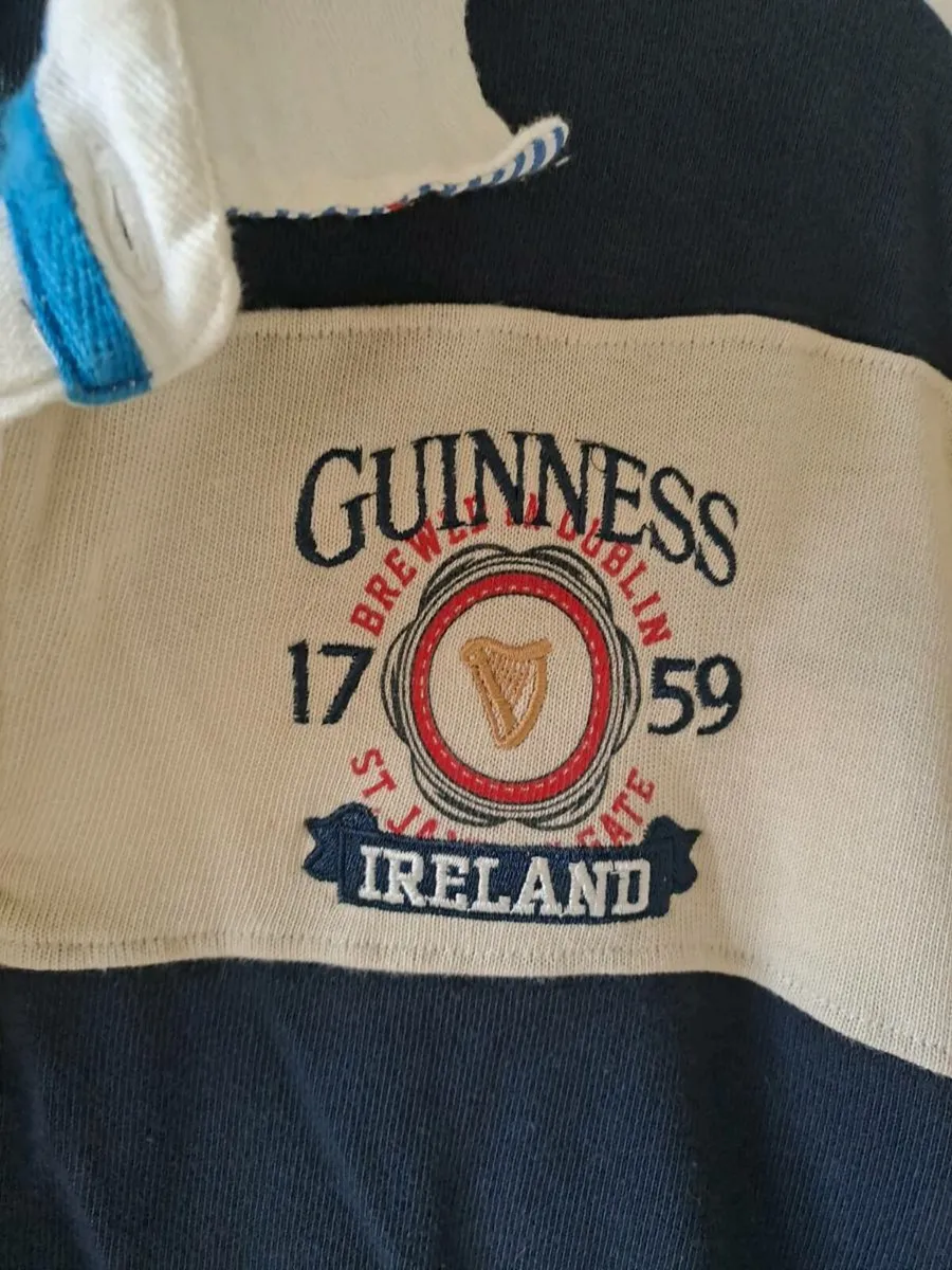 Guiness rugby top Size M - Image 2