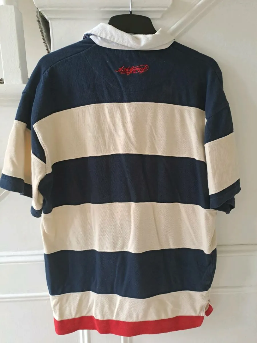 Guiness rugby top Size M - Image 4