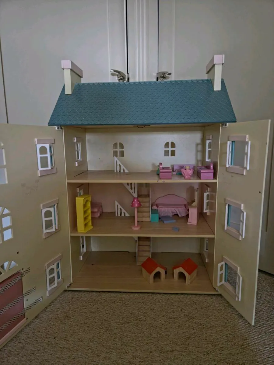 Dolls house - Image 3