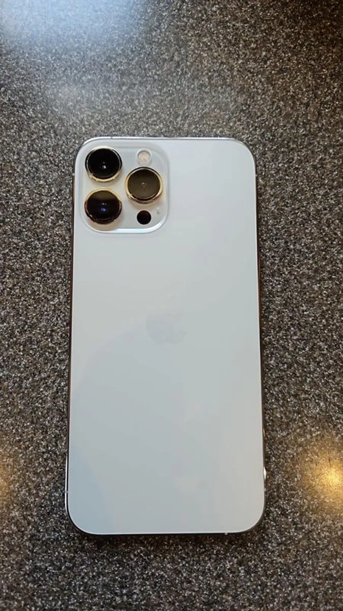 iPhone 13 Pro Max - Image 1