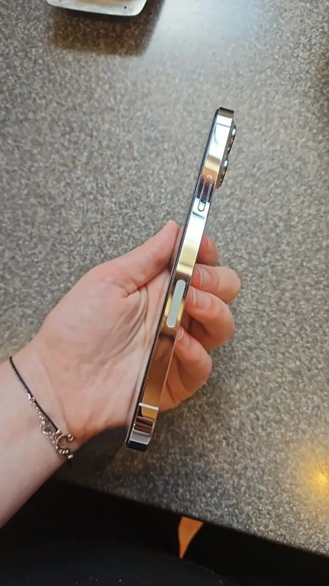 iPhone 13 Pro Max - Image 4