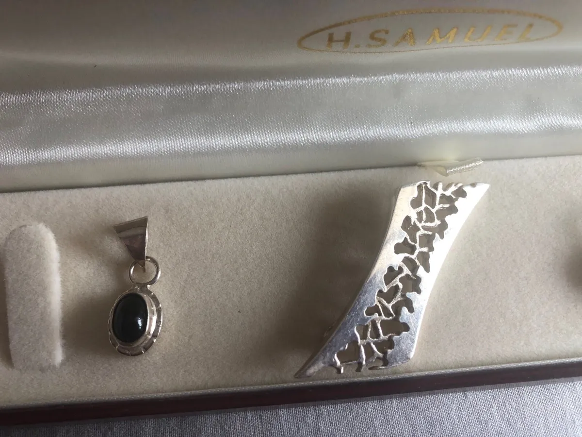4 silver pendents - Image 3