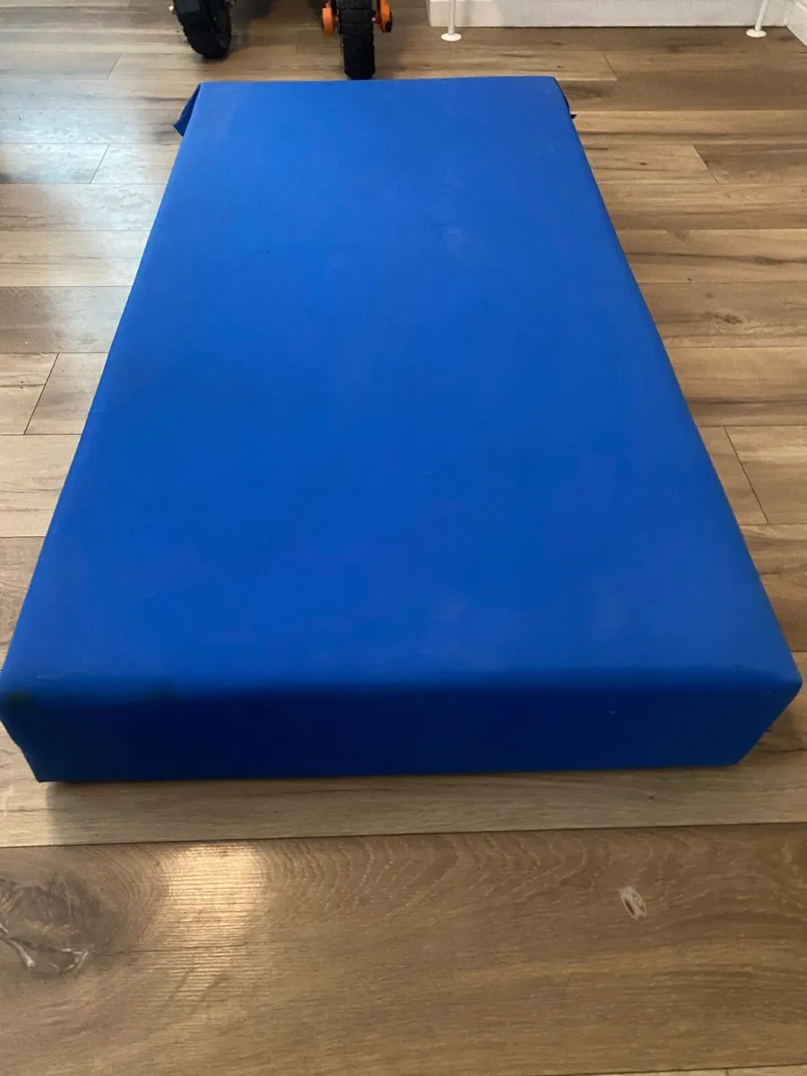 Gymnastics matt - Image 1