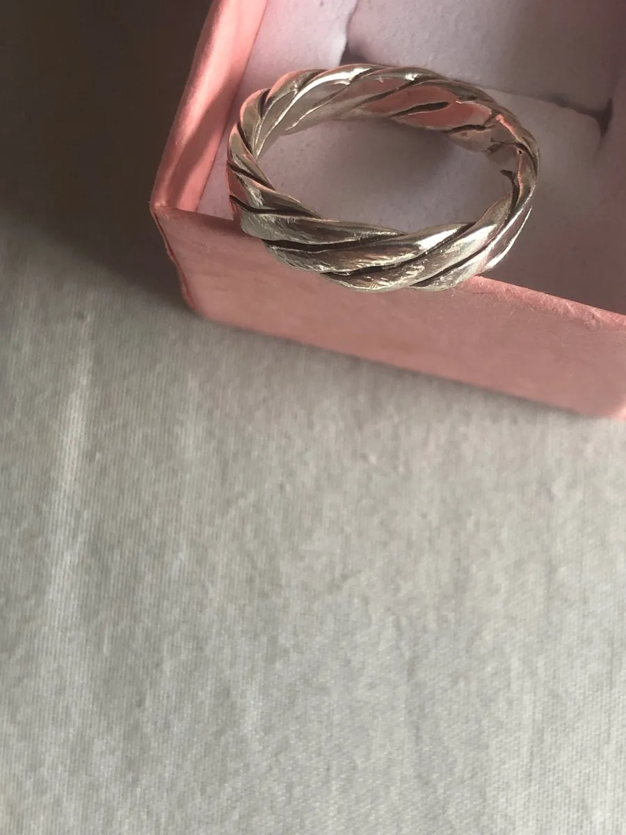 Silver ring - Image 2