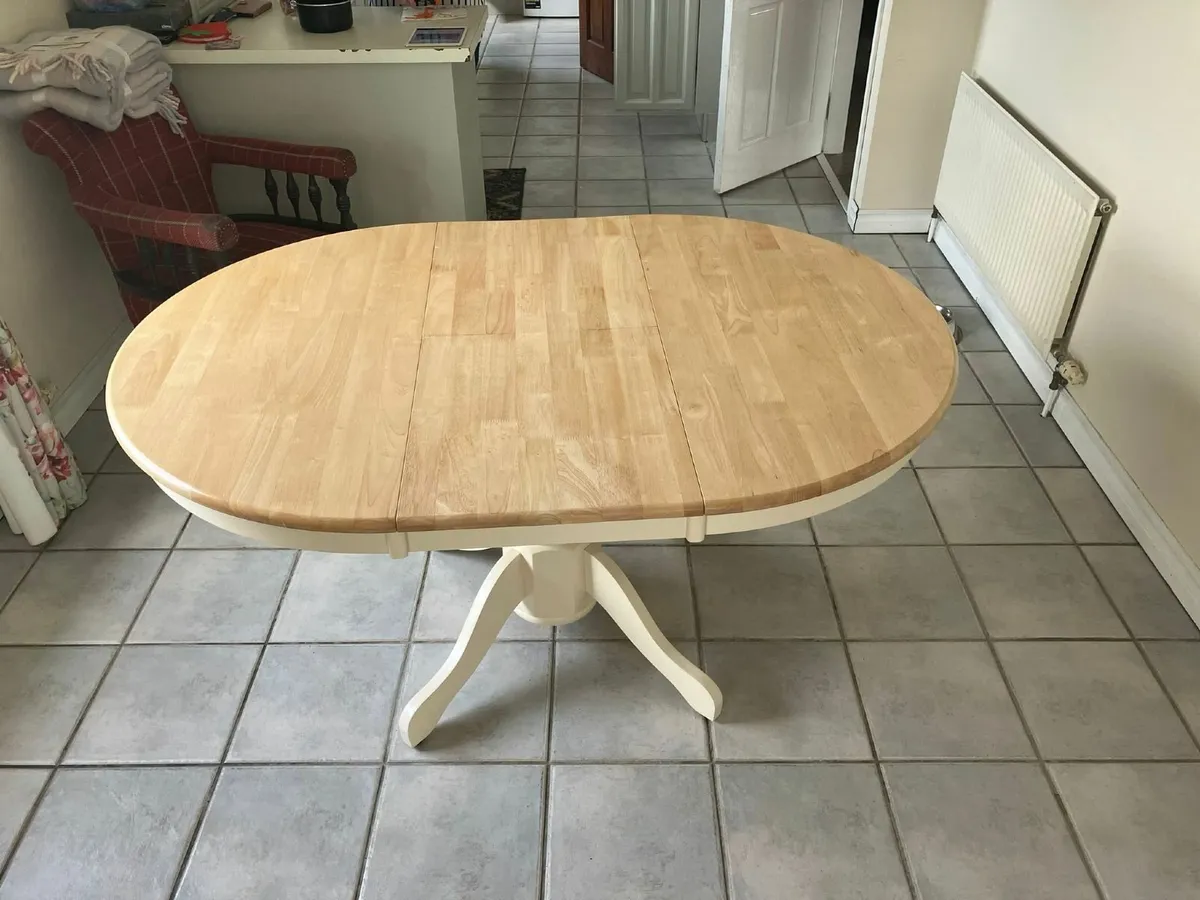 Dining table - Image 2