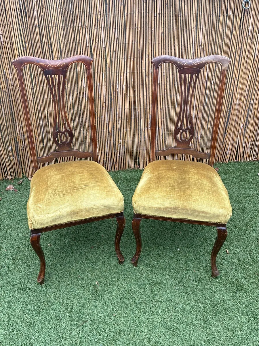 Two wooden chairs - Image 1