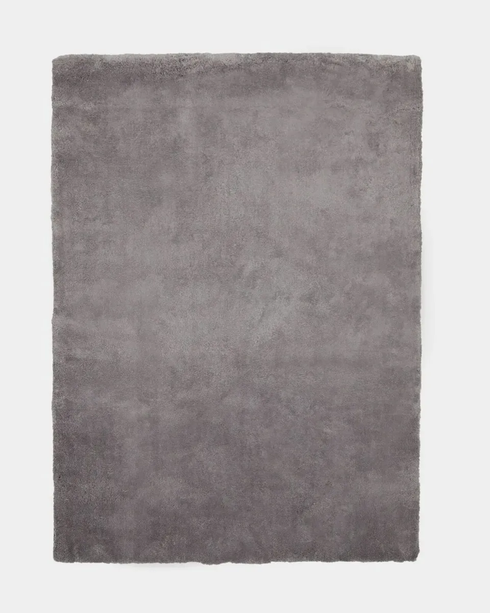 DUNNES Premium Plush Rug