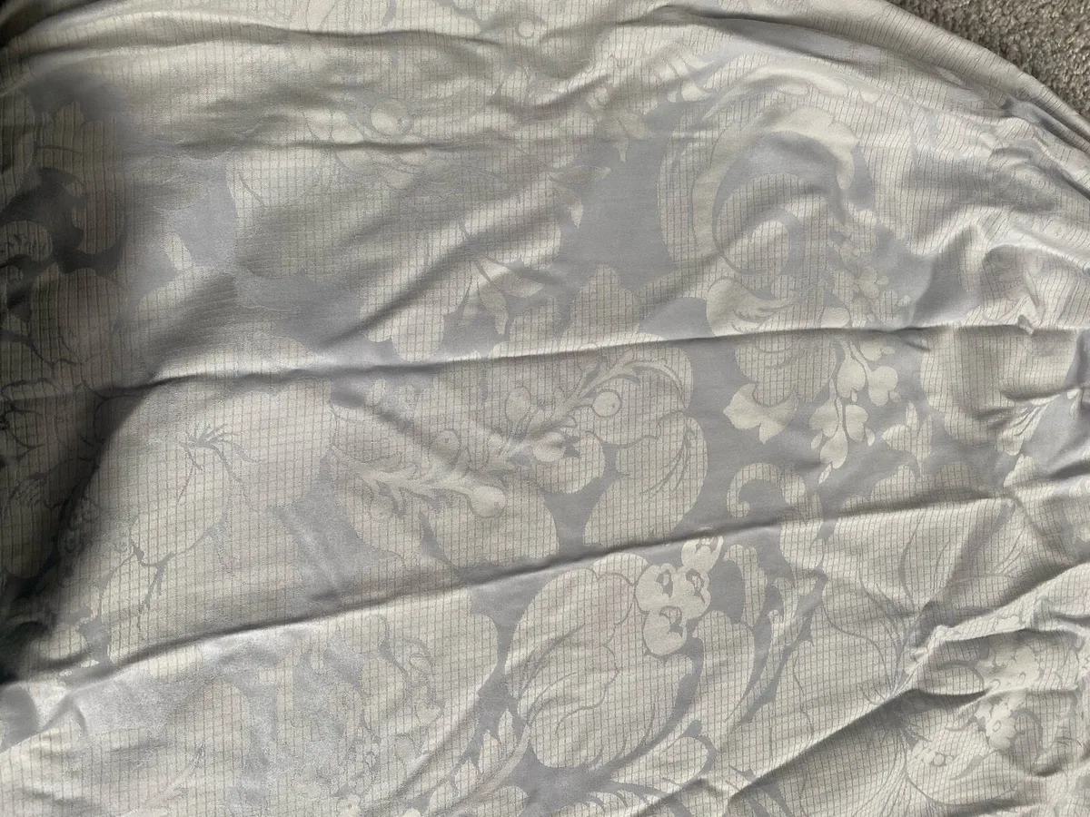 Bedeck Curtains and matching duvet cover - Image 1