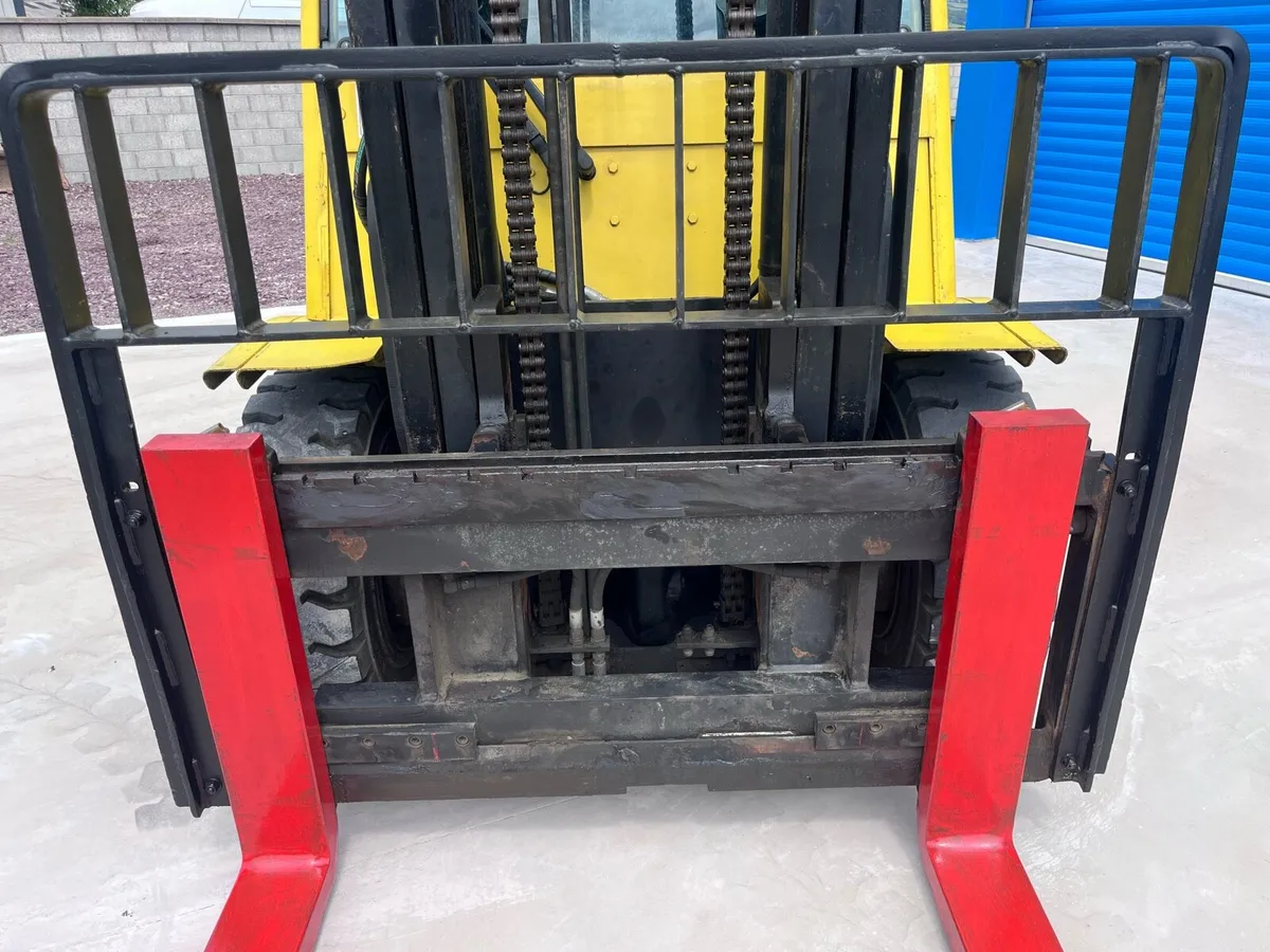 Forklift - Image 4