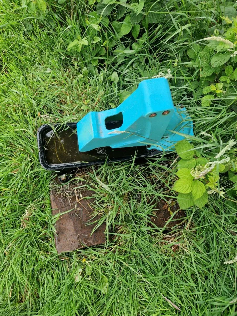 Push pump water trough - Image 1