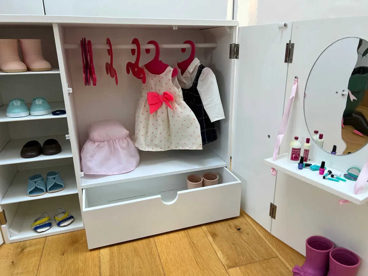 Our generation wardrobe - Image 1