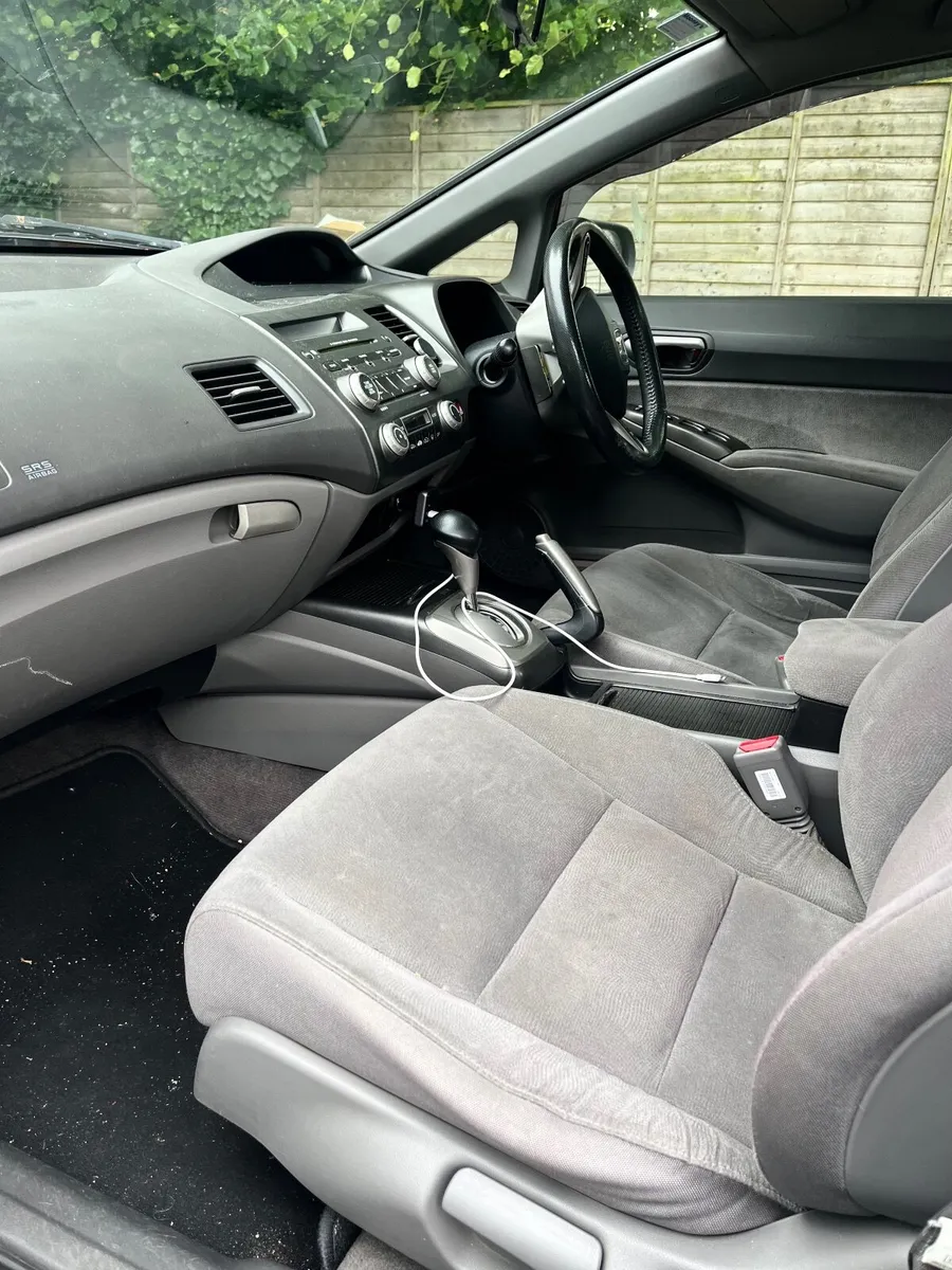 Honda Civic 2008 - Image 2