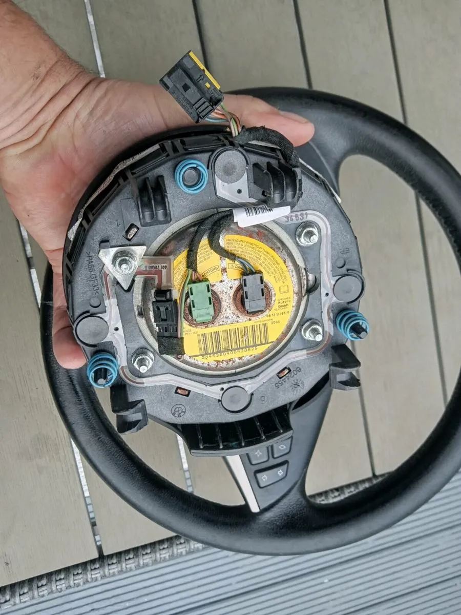 Bmw e60 sport steering wheel pre facelift - Image 3