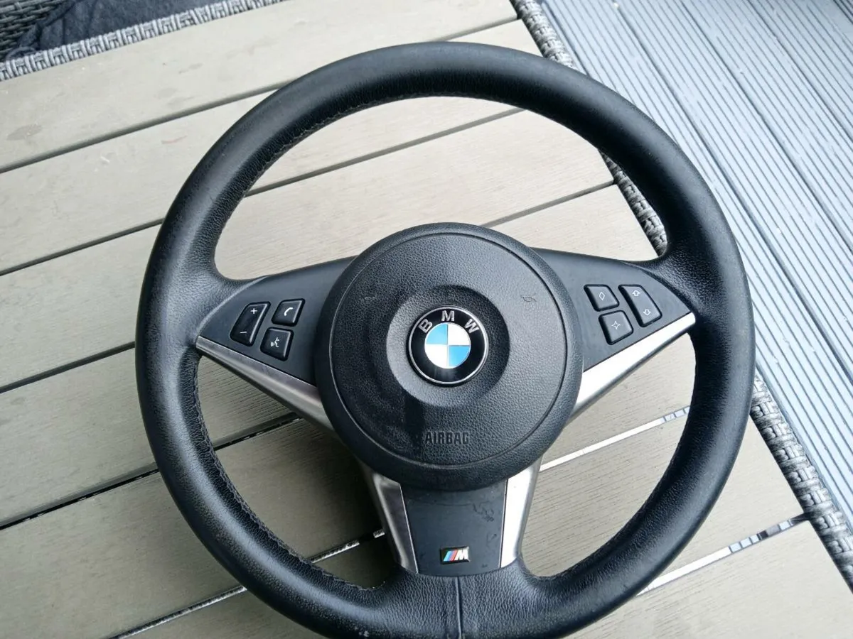 Bmw e60 sport steering wheel pre facelift - Image 1