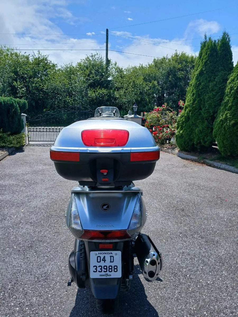 Honda silverwing 600 very clean - Image 2