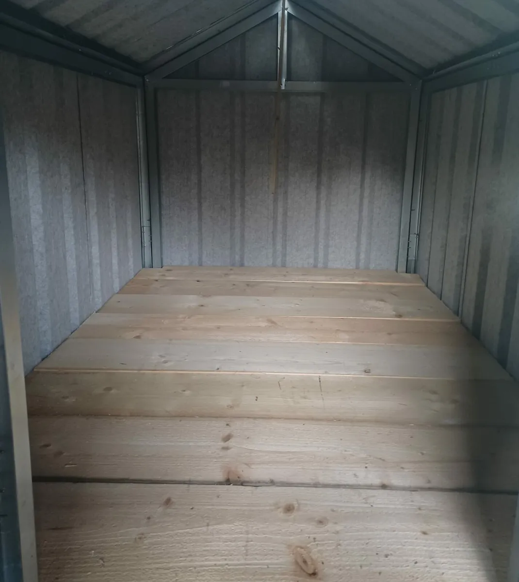 Large steel framed dog house - Image 2