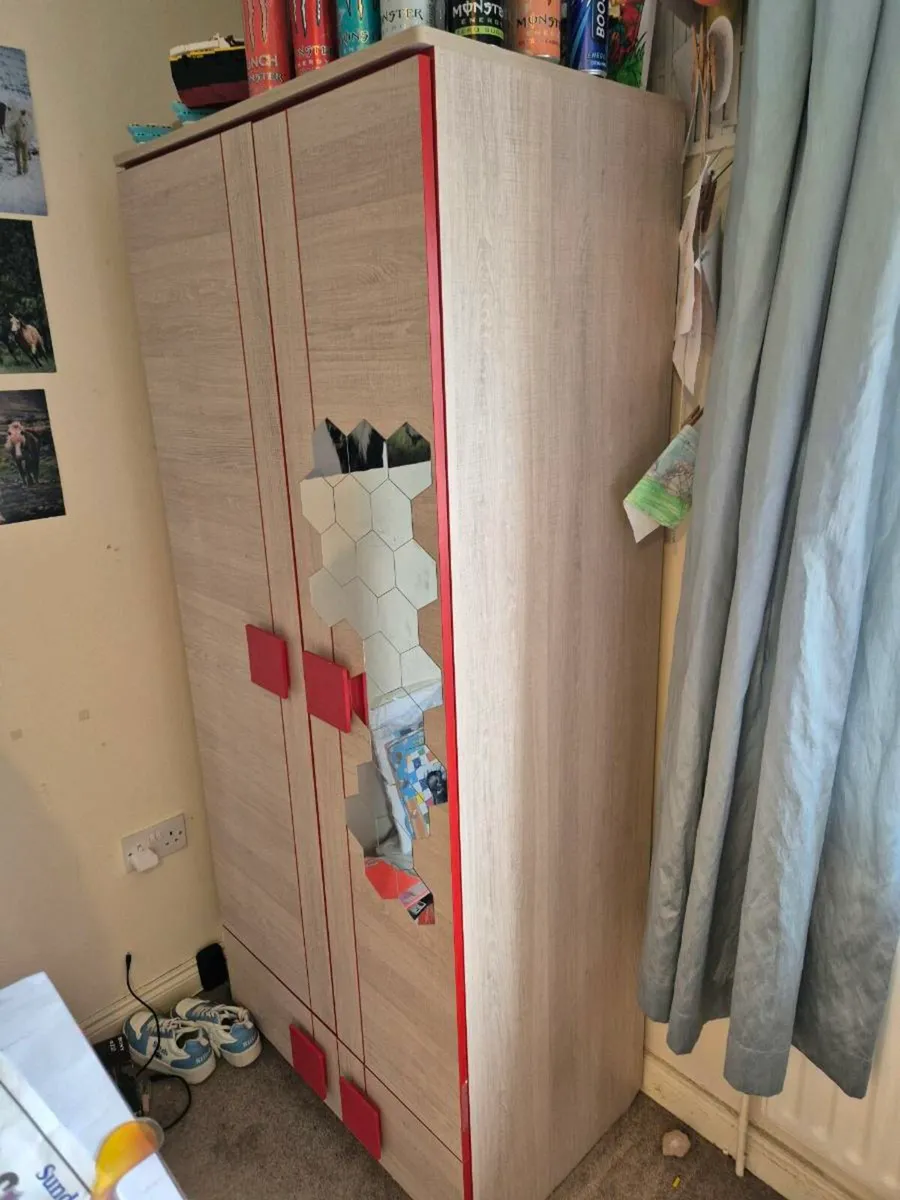 Bedroom furniture - Image 2