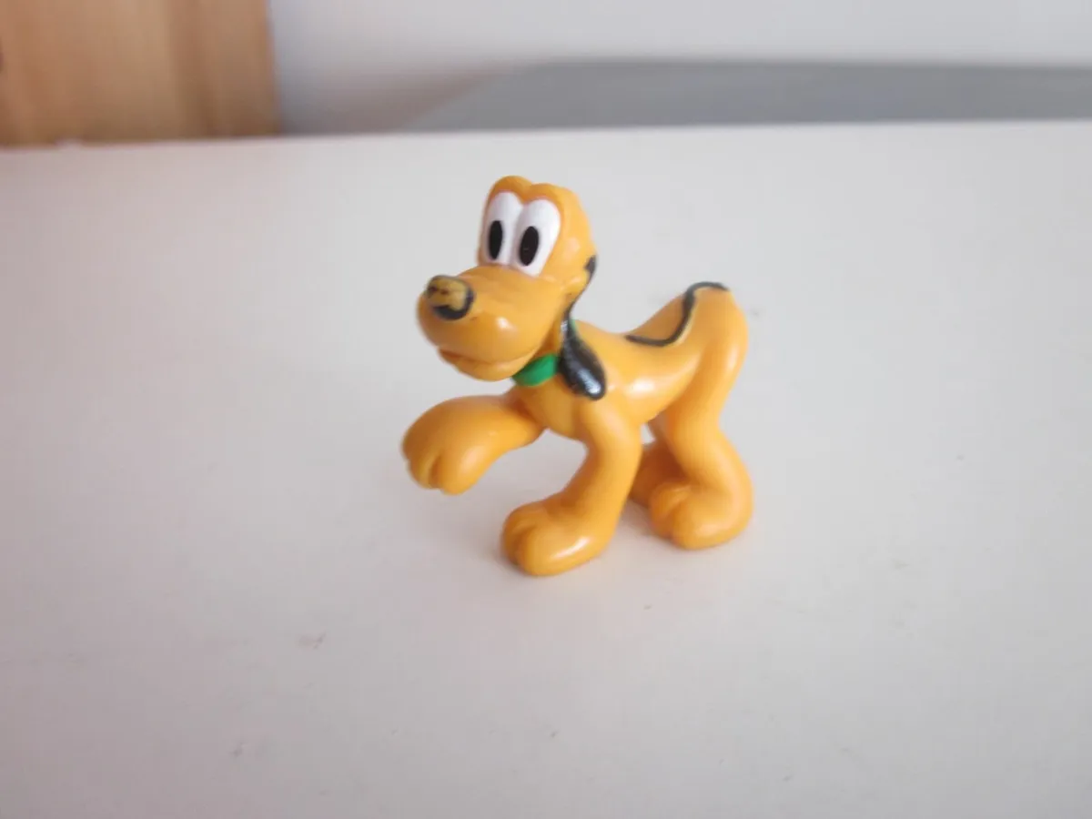 Disney  Pluto Walking Figure 2" - Image 1