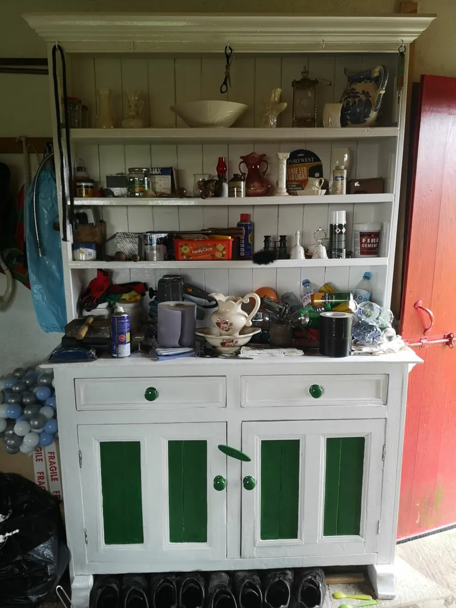 Dresser - Image 4