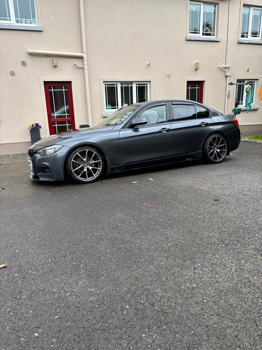 BMW 3 Series - Image 3