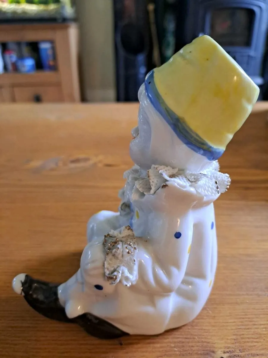 Vintage Sophia Ann clown figurine - Image 4