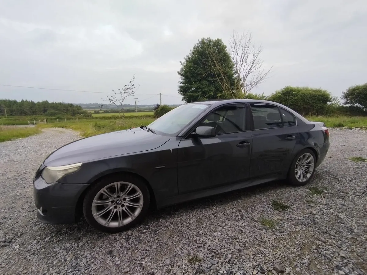 BMW 5-Series 2008 - Image 2