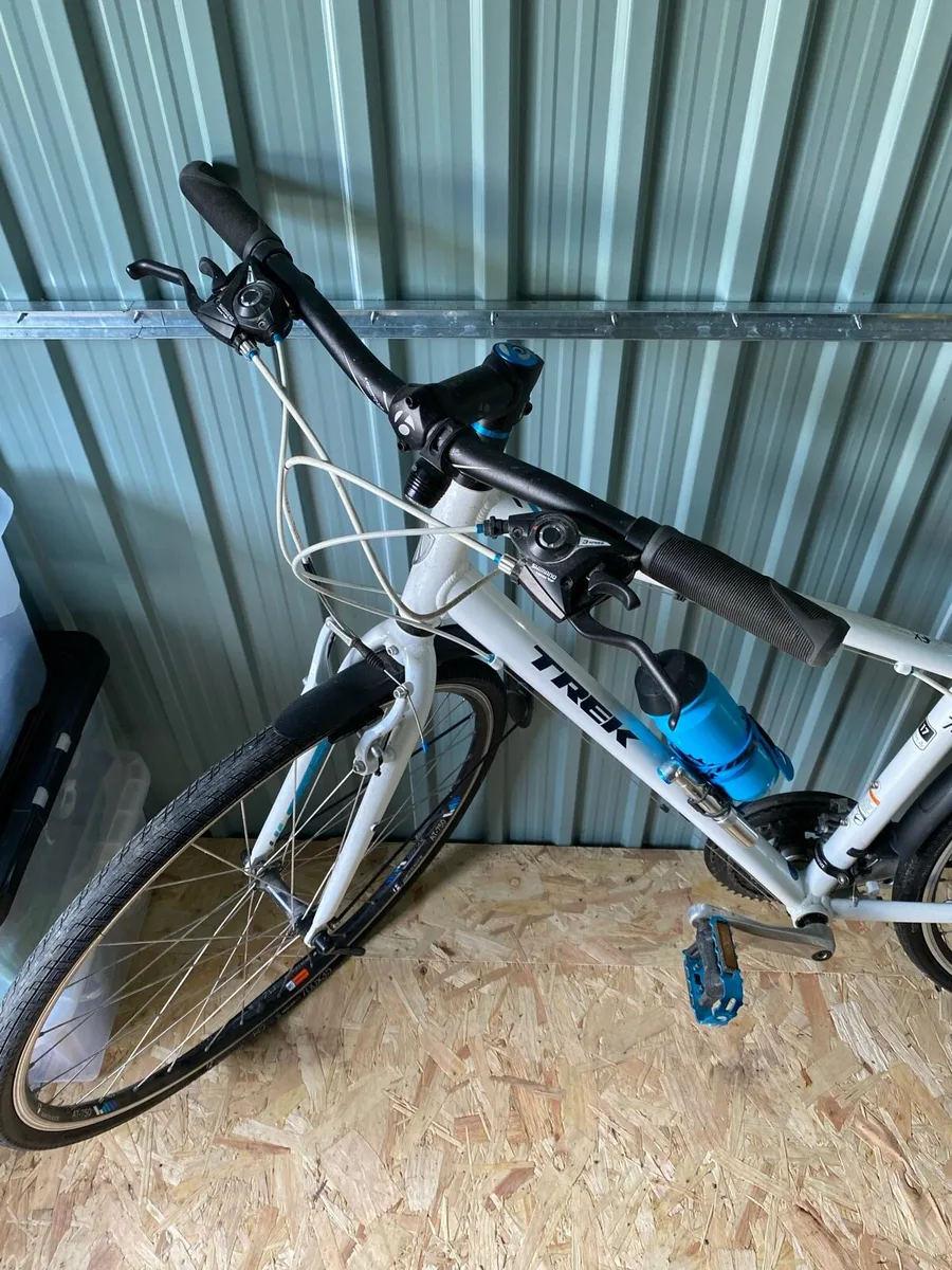 Ladies Trek bicycle - never used. - Image 4