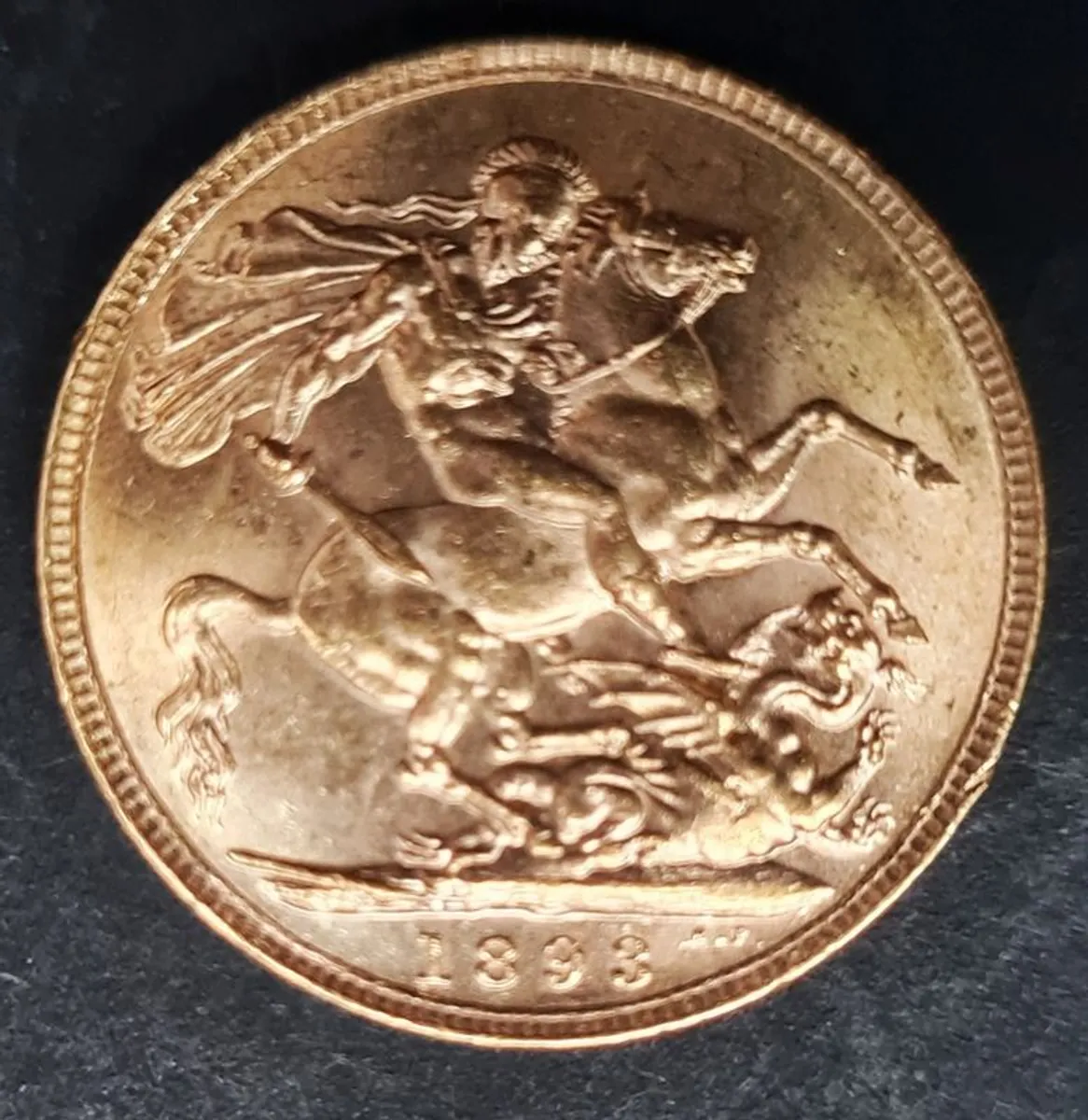 1893 London Gold Full Sovereign Coin Queen Victoria Old Head Excellent condition - Image 3