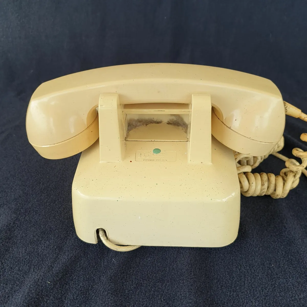 vintage 1970s cream rotary telephone PROP - Image 3