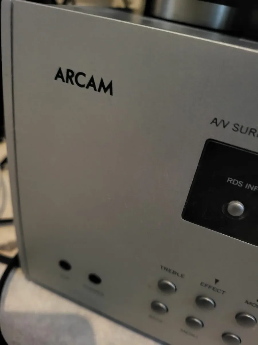 Arcam avr.Hi.End.Amplifier 7x120 Watts Per.Channel - Image 1