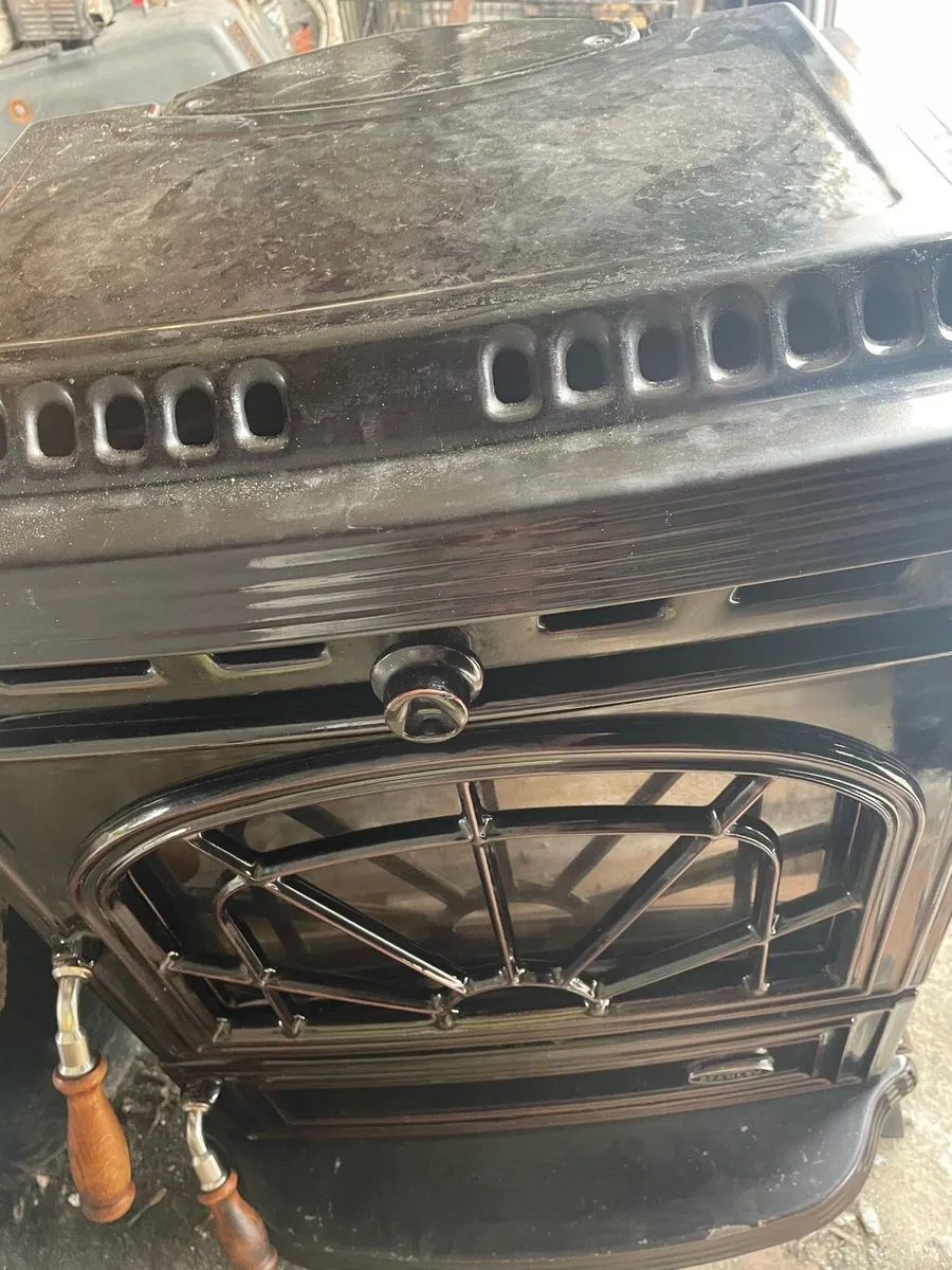 Stove - Image 1