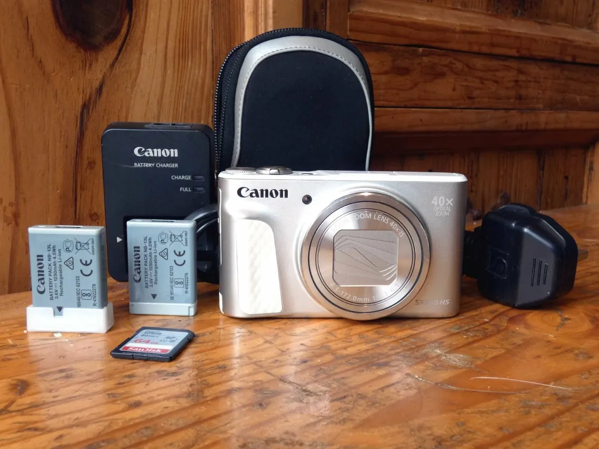 Canon SX 730HS 40x optical zoom WiFi - Image 1