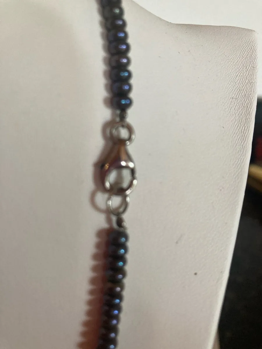 String of pearls with silver clasp - Image 4