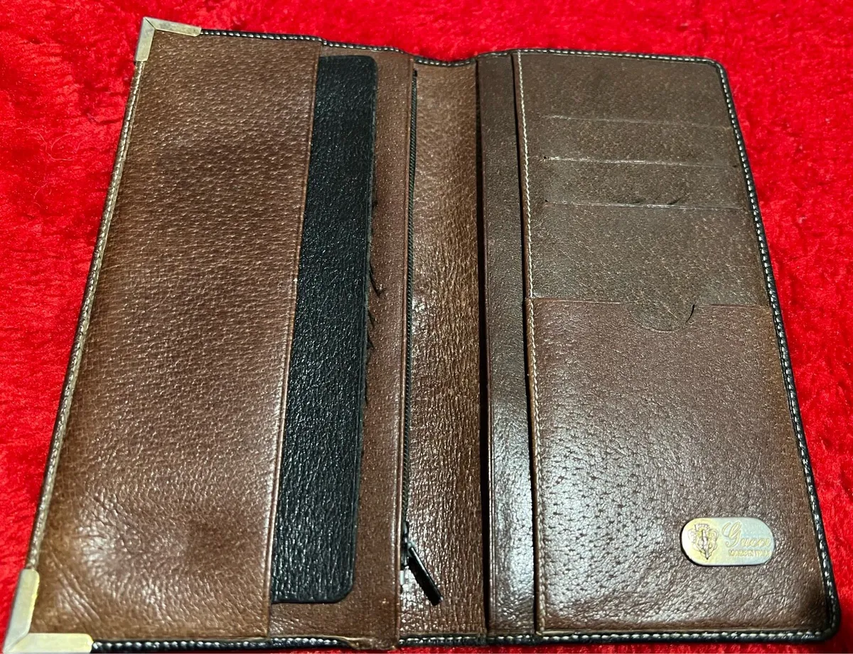 Vintage Gucci Wallet - Image 3