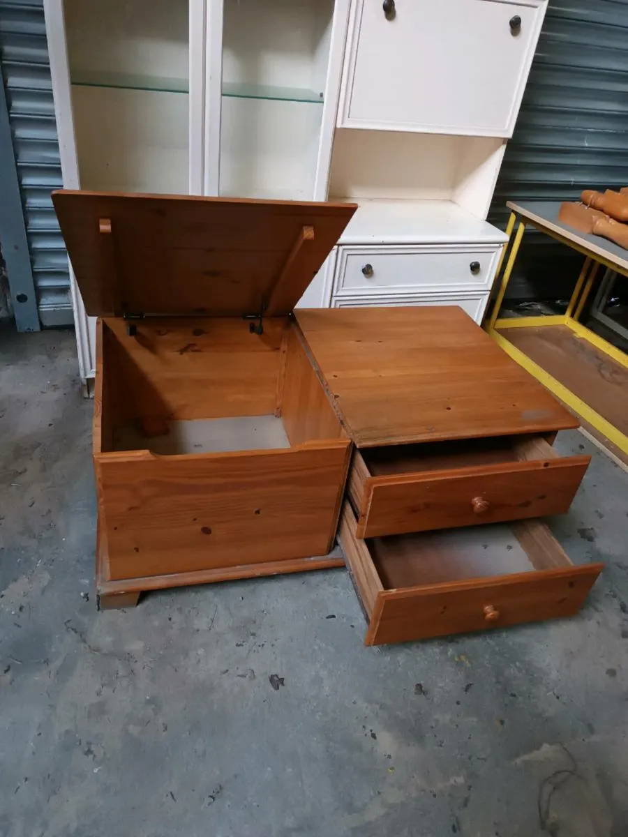 Pine Blanket Box - Image 2