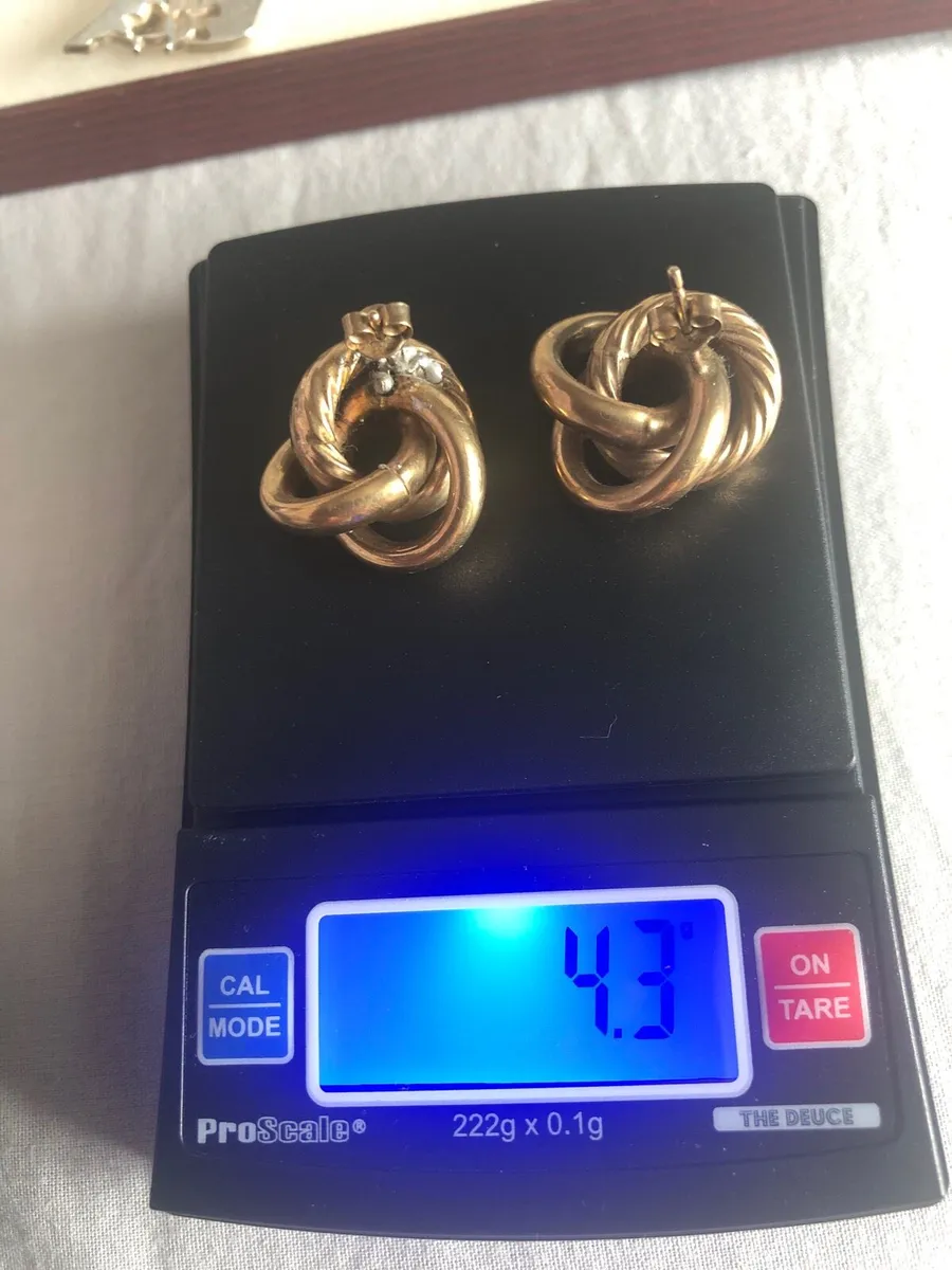 9ct gold earrings - Image 1
