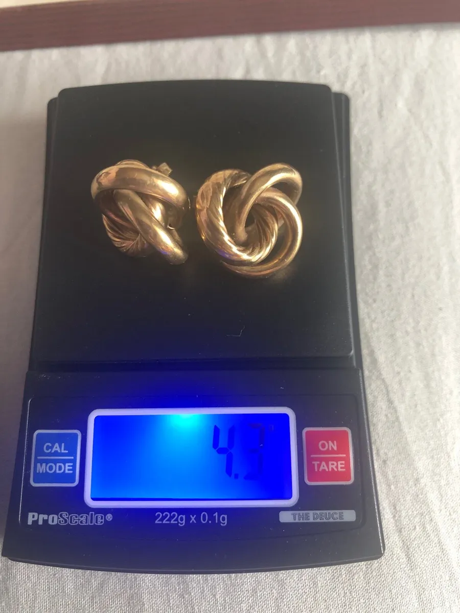 9ct gold earrings - Image 2