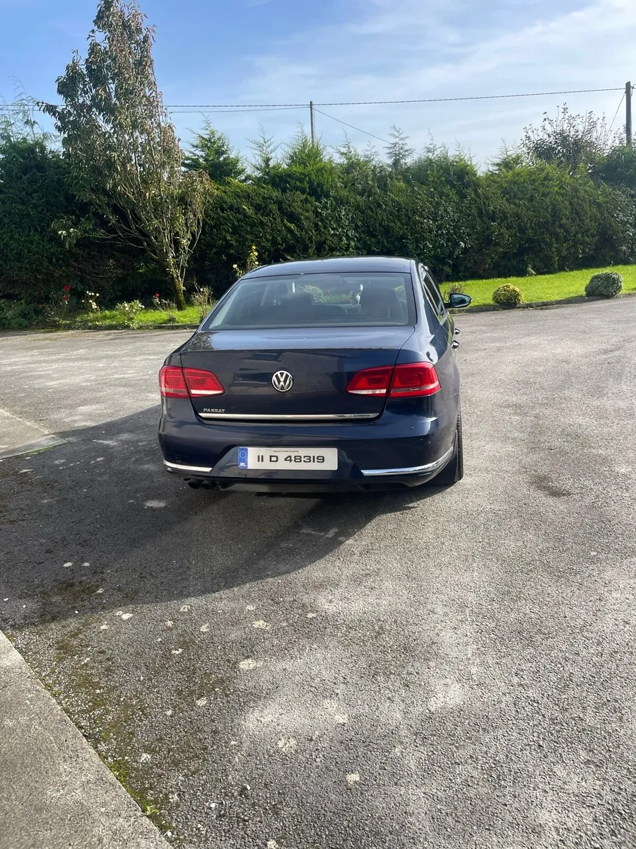2L Volkswagen Passat - Image 4