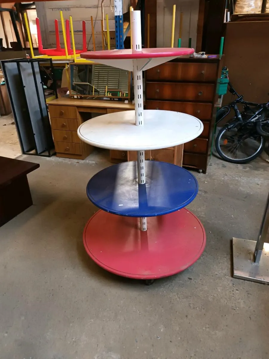Circular Shelf Unit