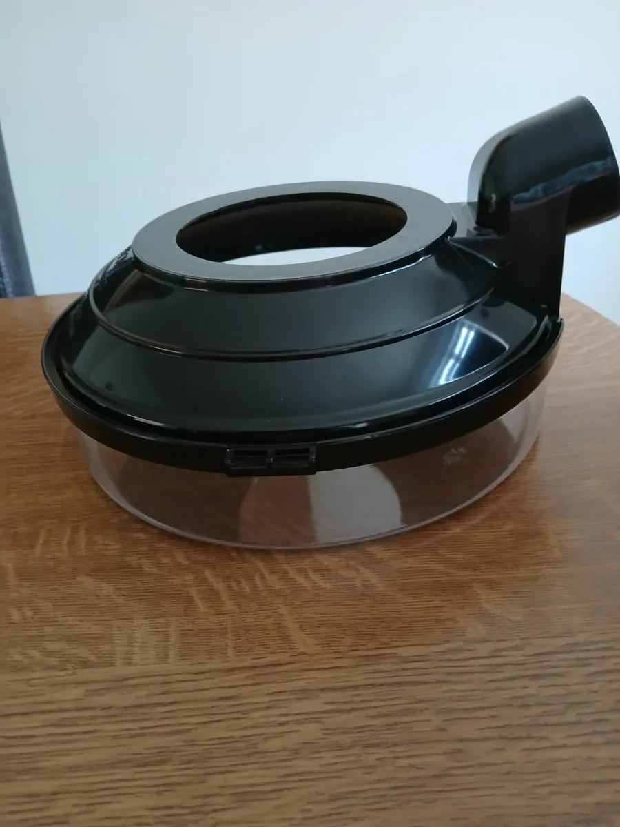 Rainbow water pan - hoover