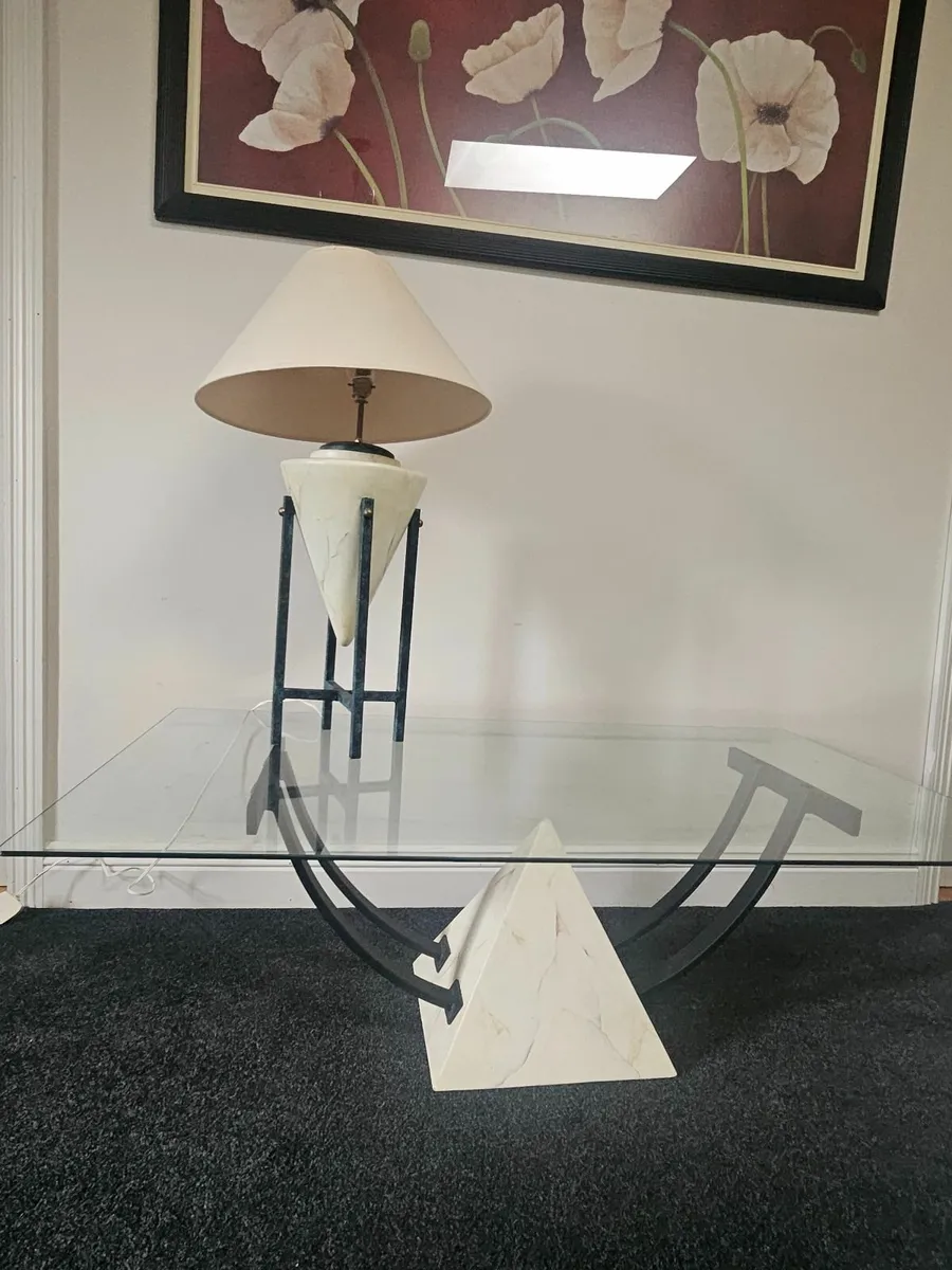 Coffee table & matching lamp - Image 4