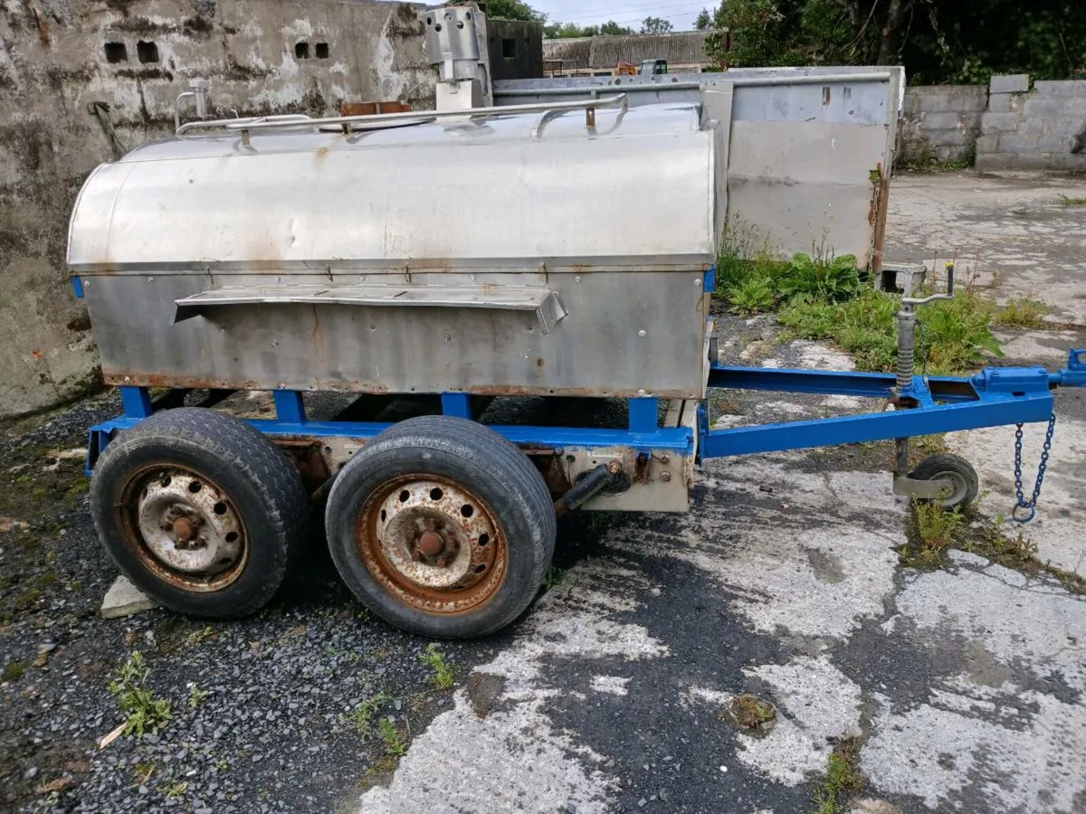 440 gallon milk /water tank - Image 4