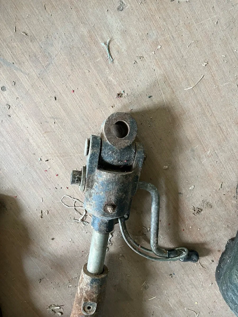 Massey Ferguson 185 leaving arm - Image 2