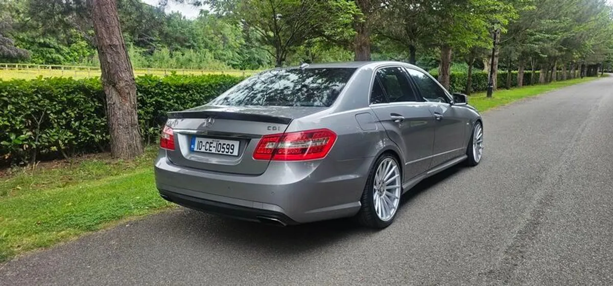 2010 Mercedes-benz E-class e350 - Image 3
