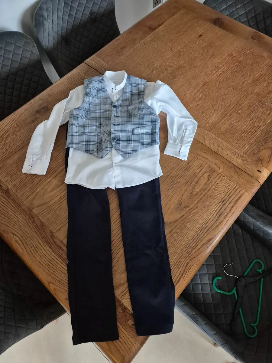 3 piece boys suit - Image 1