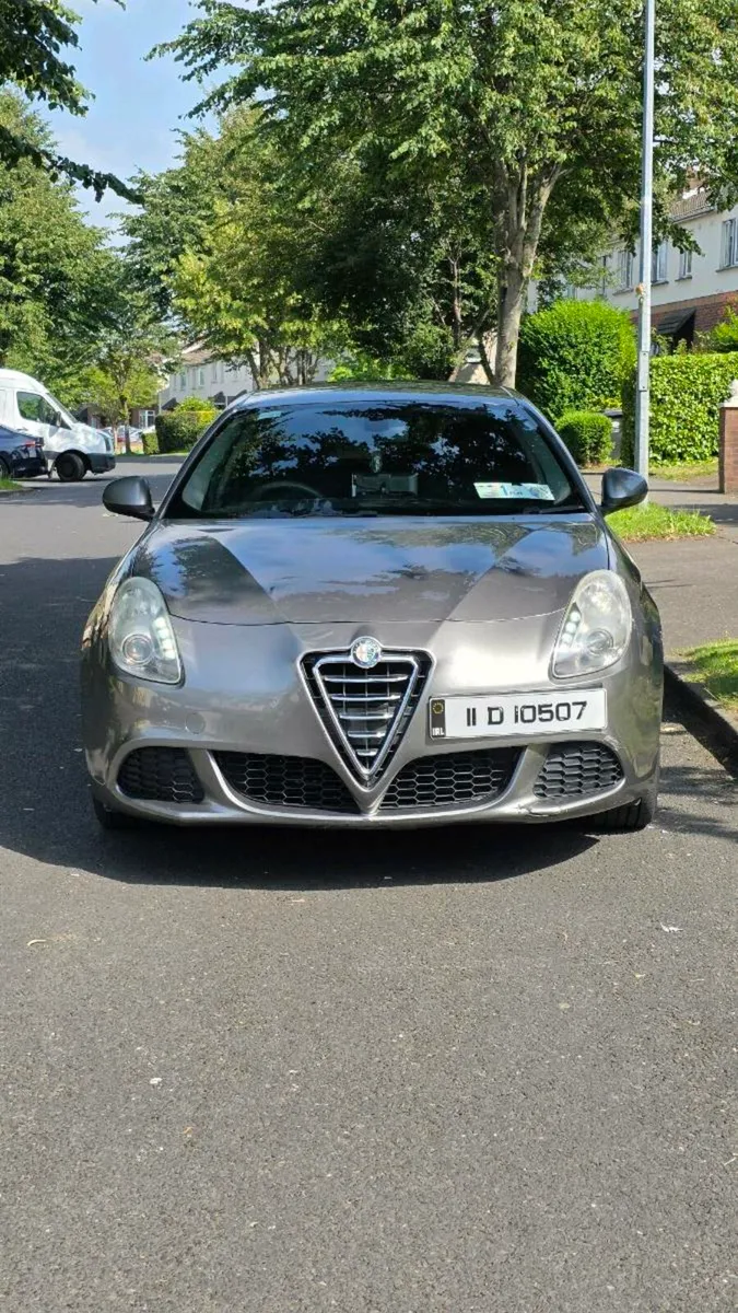 Alfa Romeo Giulietta 2011 - Image 1