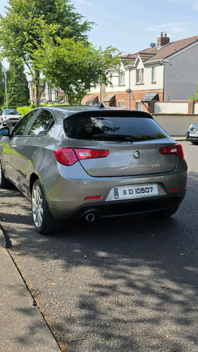Alfa Romeo Giulietta 2011 - Image 3