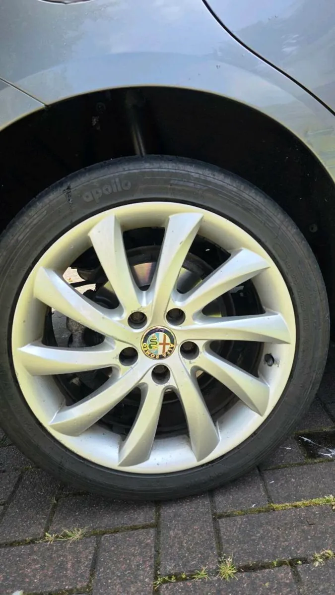 Alfa Romeo Giulietta 2011 - Image 4