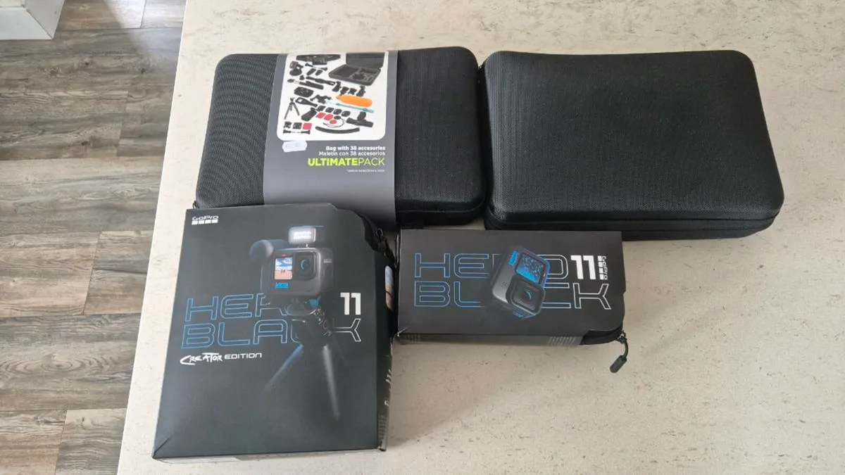 Go pro hero 11 black - Image 1